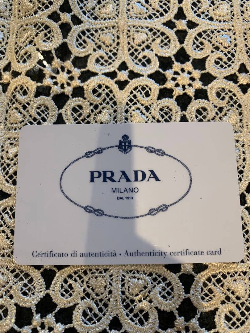 可愛い♡PRADA リボン付き三つ折り財布