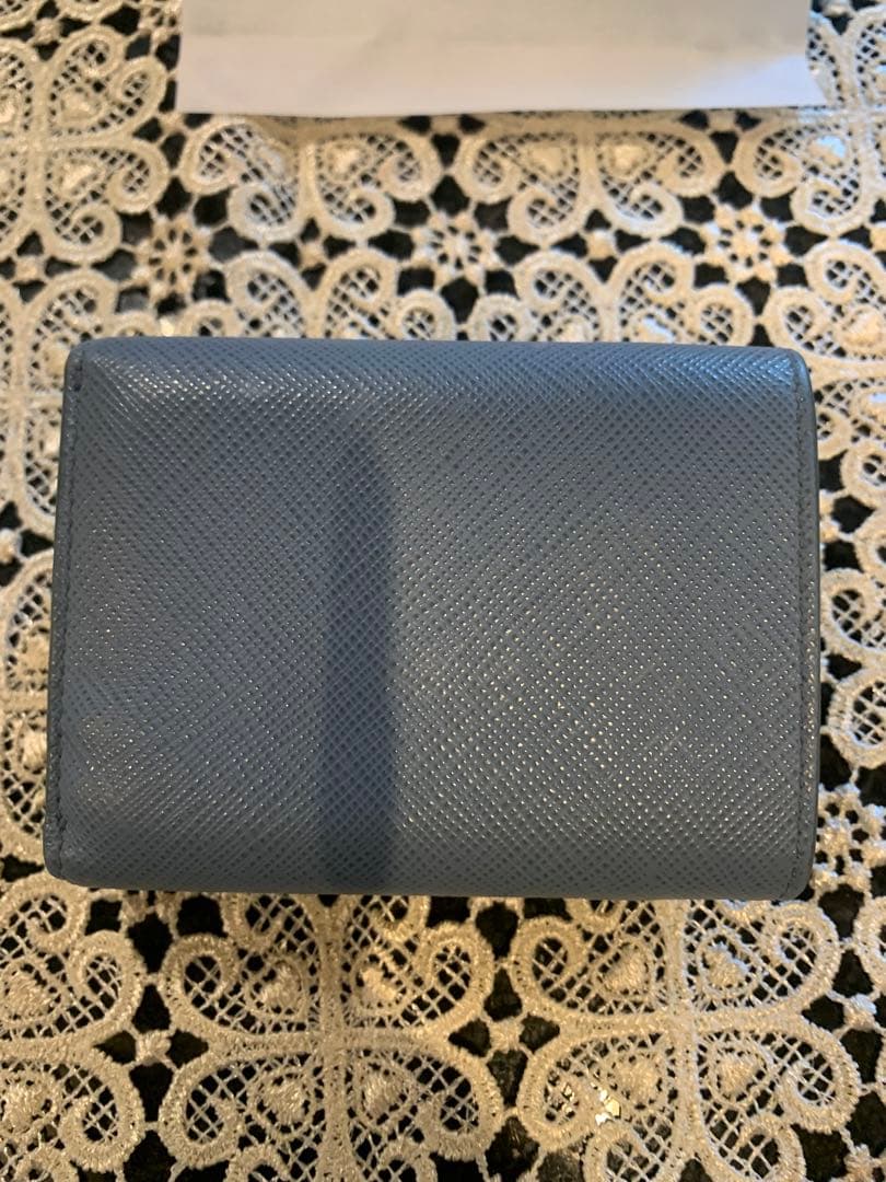 可愛い♡PRADA リボン付き三つ折り財布