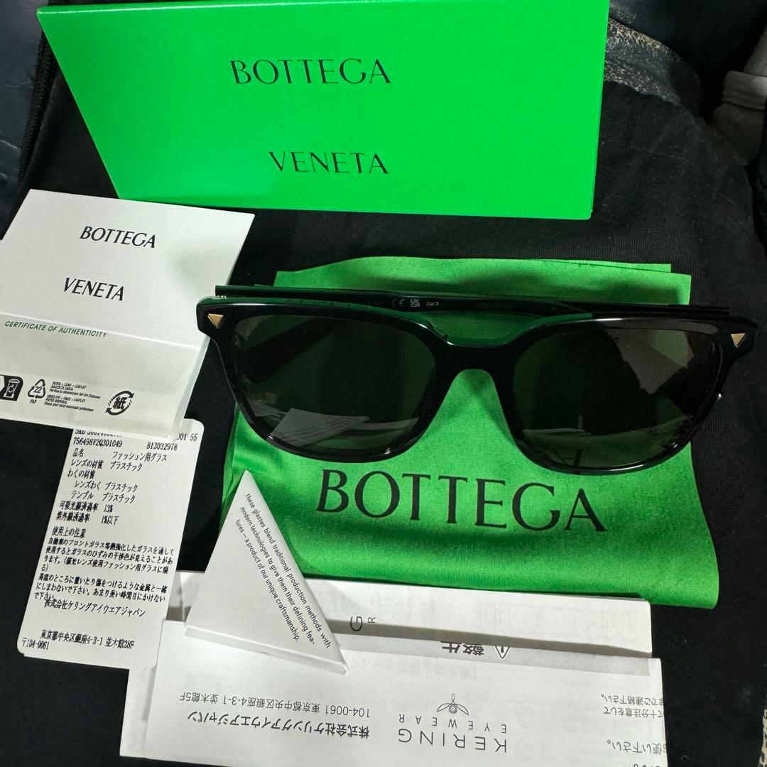 まつまつBOTTEGA VENETA サングラス　男女兼用　27000円