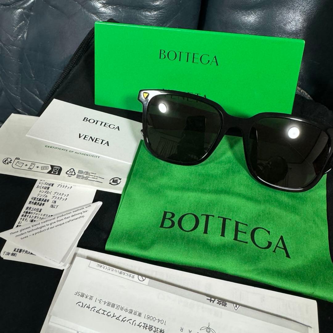 まつまつBOTTEGA VENETA サングラス　男女兼用　27000円