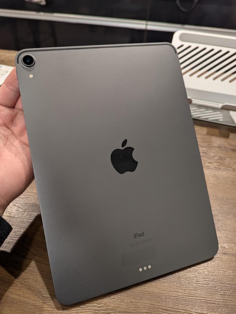【美品】iPad Pro 11インチ 第1世代 256GB （箱なし）