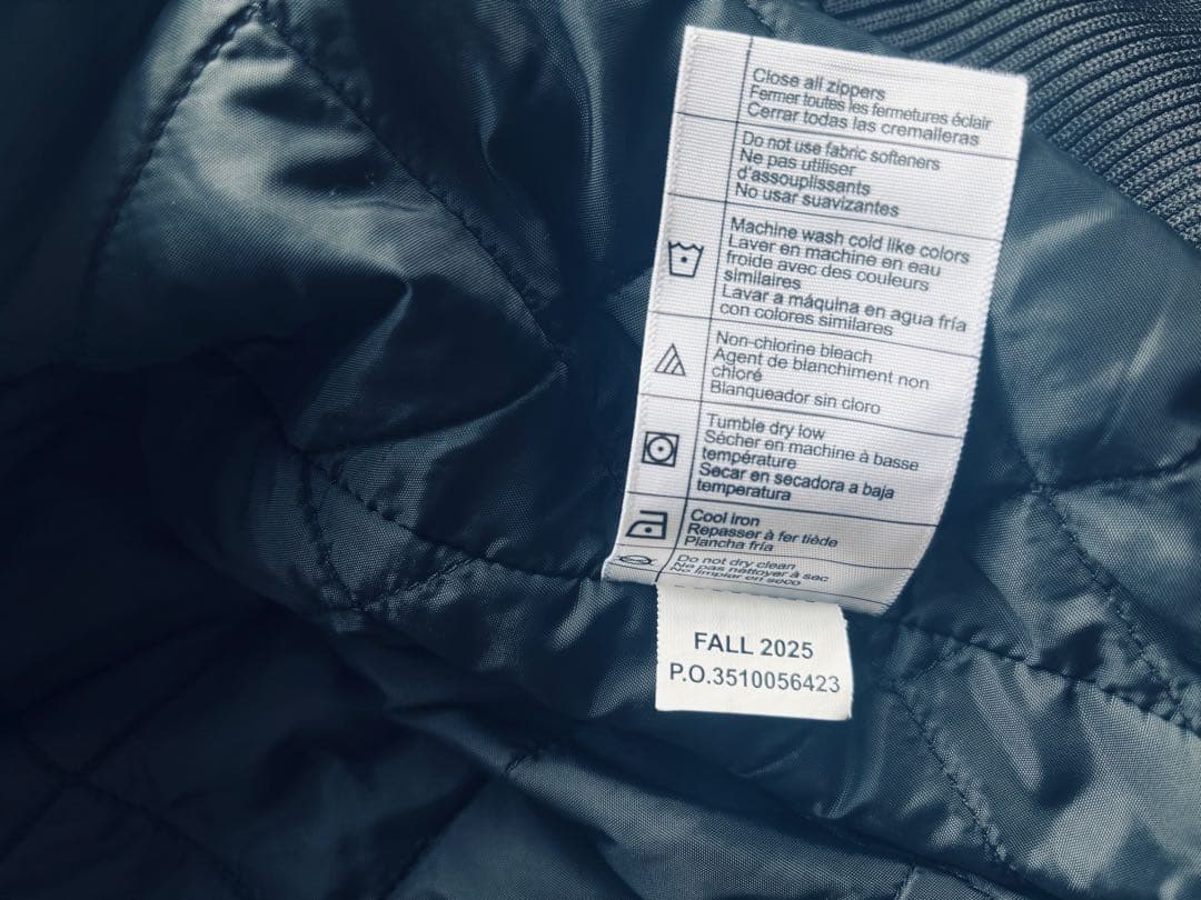 k*g様 Carhartt ブラック ジャケット Mサイズ