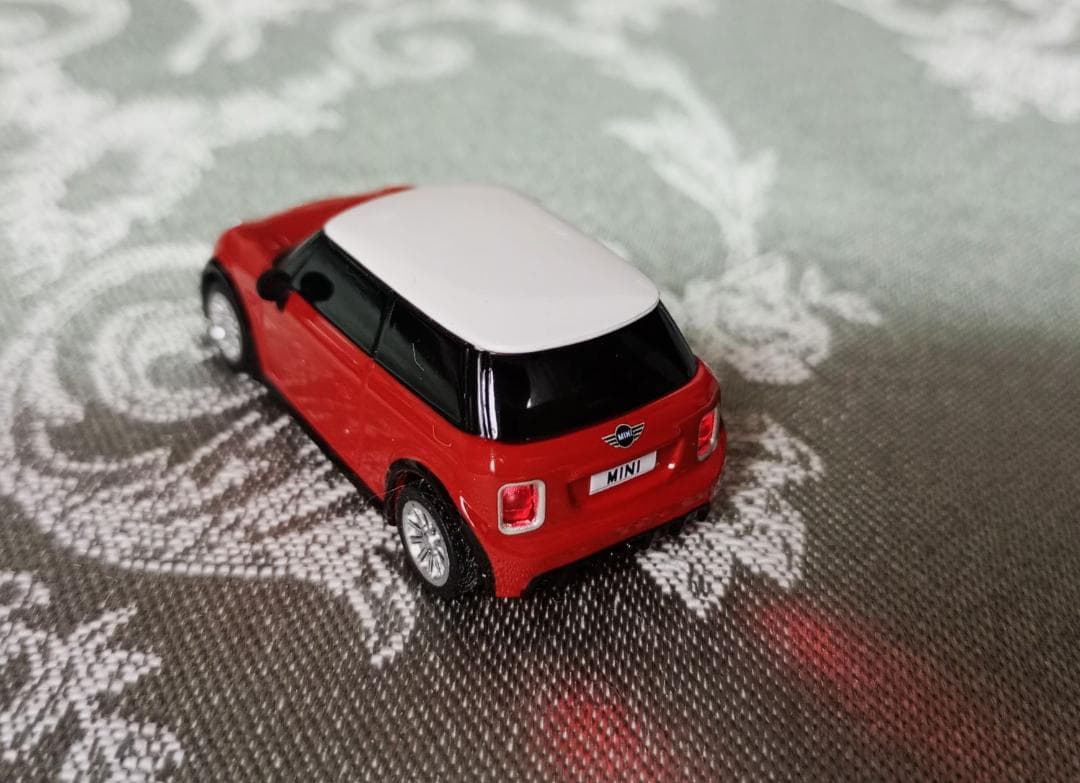 1:76 ミニラジコンカー