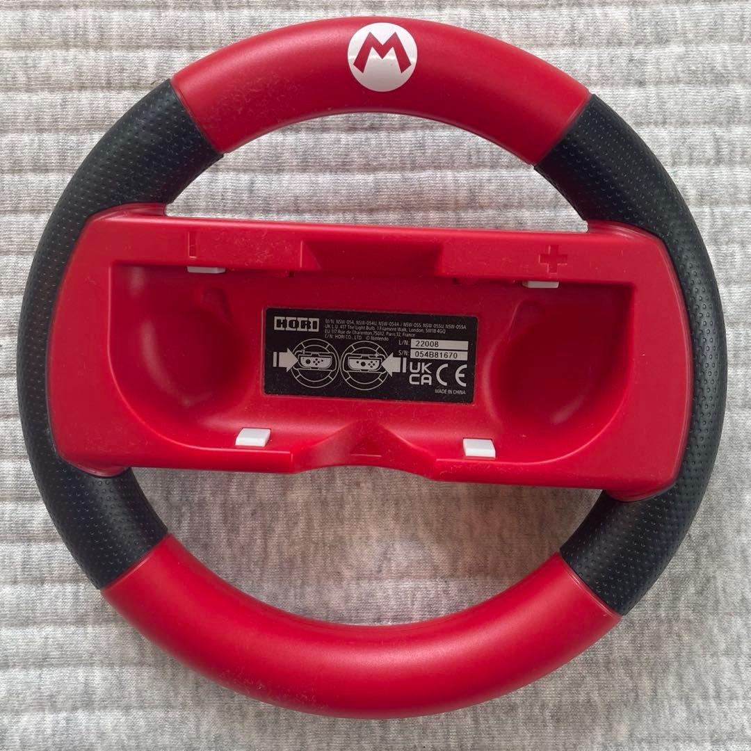 マリオカート8デラックス　HORI Joyコン　ハンドル　マリオ　ルイージ