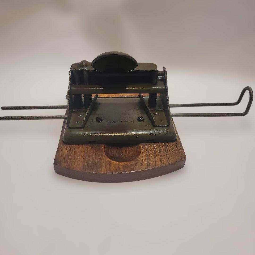 良品ヴィンテージアンティーク two-hole puncher 実働