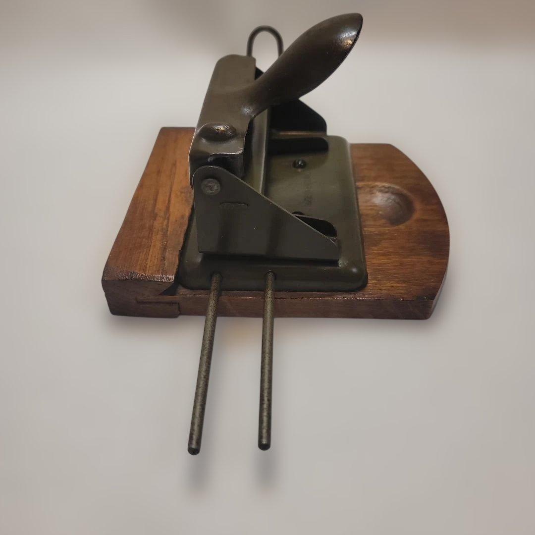 良品ヴィンテージアンティーク two-hole puncher 実働