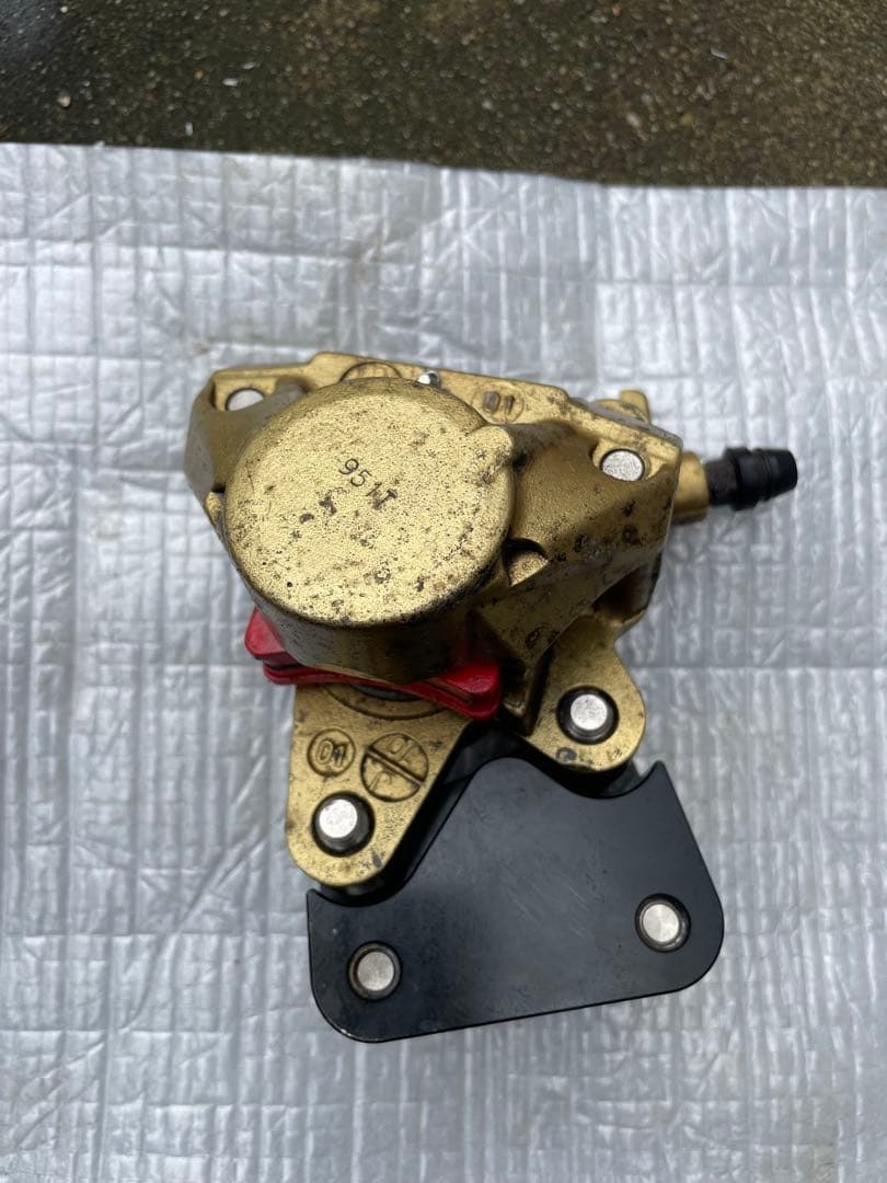ヤマンボ　Brembo キャリパー　スズキZZ