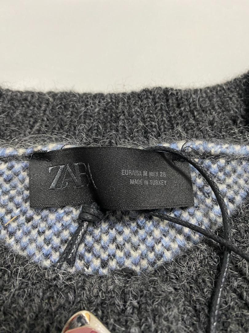 新品 ZARA ジャカードニットボタンカーディガン M 馬柄セーター