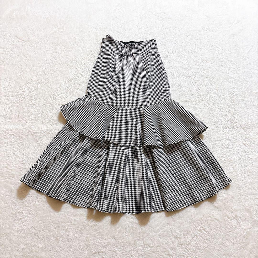［超美品］rienda リエンダ　千鳥フリルスリットスコートショートパンツ