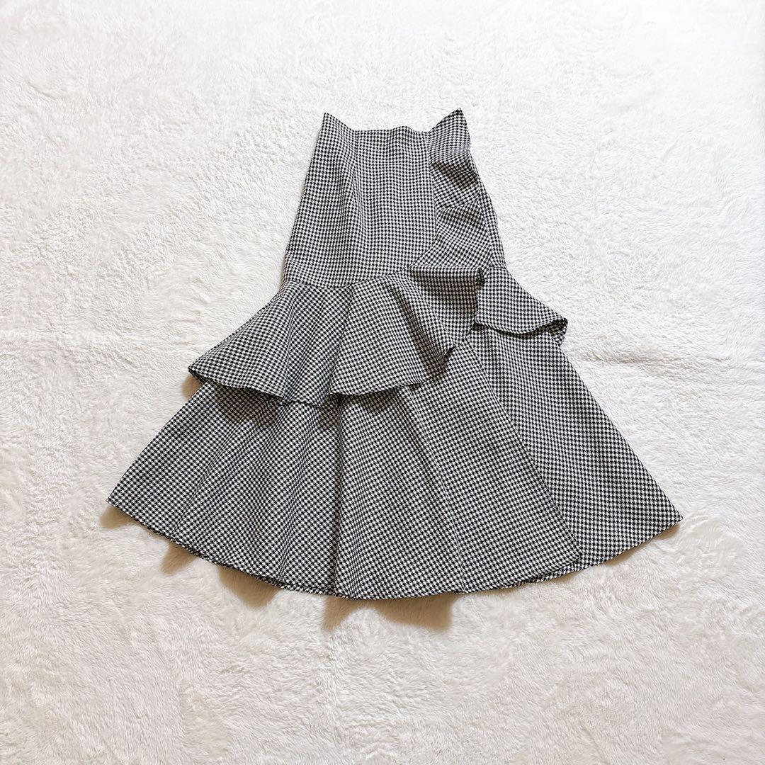［超美品］rienda リエンダ　千鳥フリルスリットスコートショートパンツ
