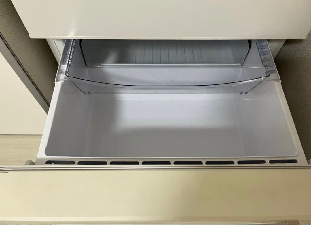 ☆なーさん専用☆自動製氷付き☆AQUA 冷蔵庫 【AQR-SV24J】ホワイト