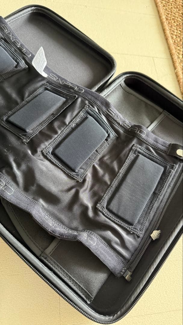 SIXPAD Powersuit Lite コントローラー付き