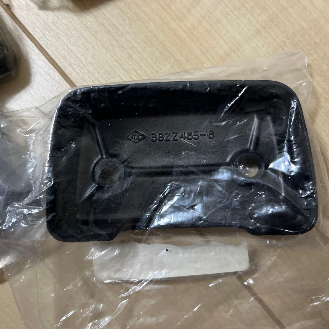 gsx250e 400e 他車種カムカバー　スズキ純正品　ザリゴキ
