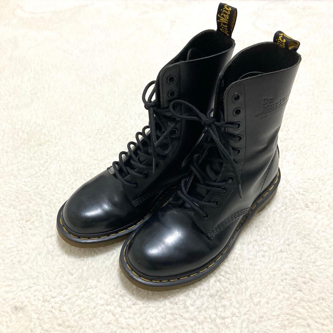 【ちーこ】　Dr. Martens ブラックブーツ 10ホール UK5