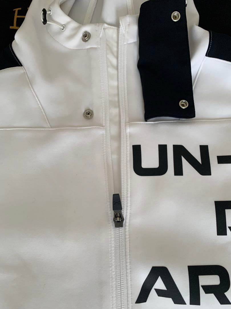 Under Armour フード付きジャケット M ホワイト/ブラック上下セット