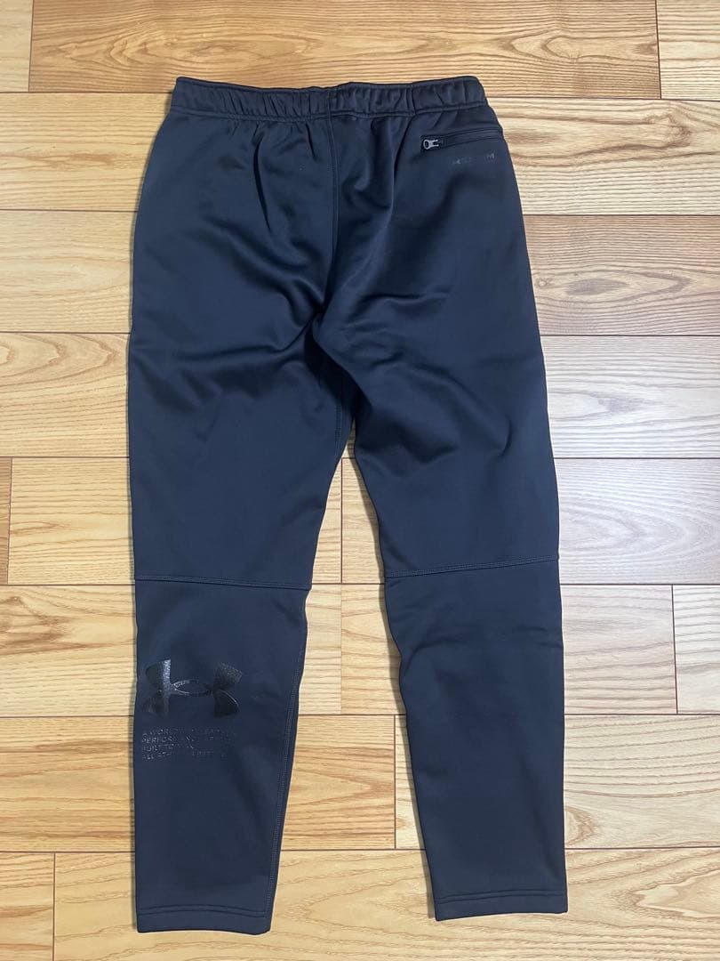 【超美品】UNDER ARMOUR ストームアウター LG ブラック　上下セット