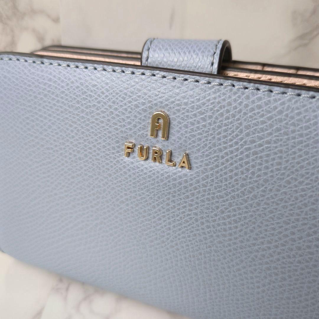 FURLA ライトブルー ピンクベージュ　二つ折り財布　М