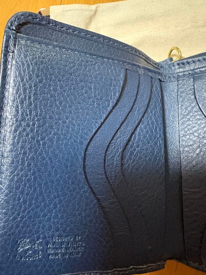 新品未使用　イルビゾンテ　二つ折り財布　ラウンドファスナー　IL BISONTE