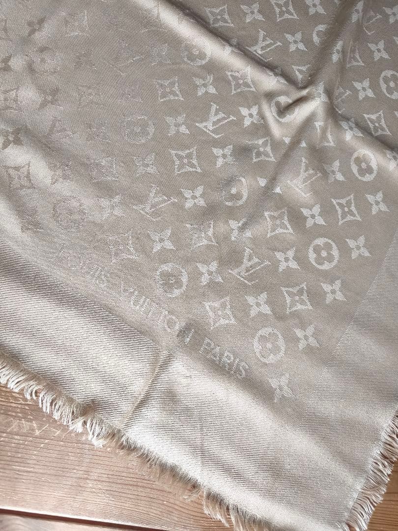 Louis Vuitton　ルイ・ヴィトン　ベージュ大判ストール　140cm