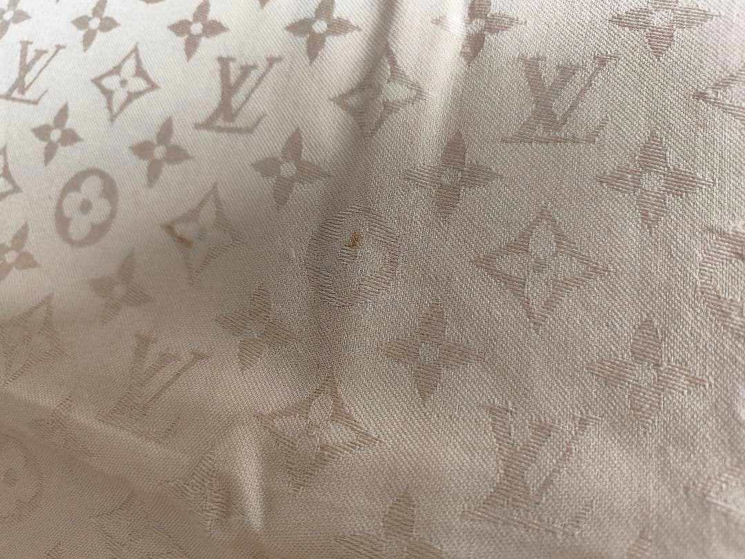 Louis Vuitton　ルイ・ヴィトン　ベージュ大判ストール　140cm