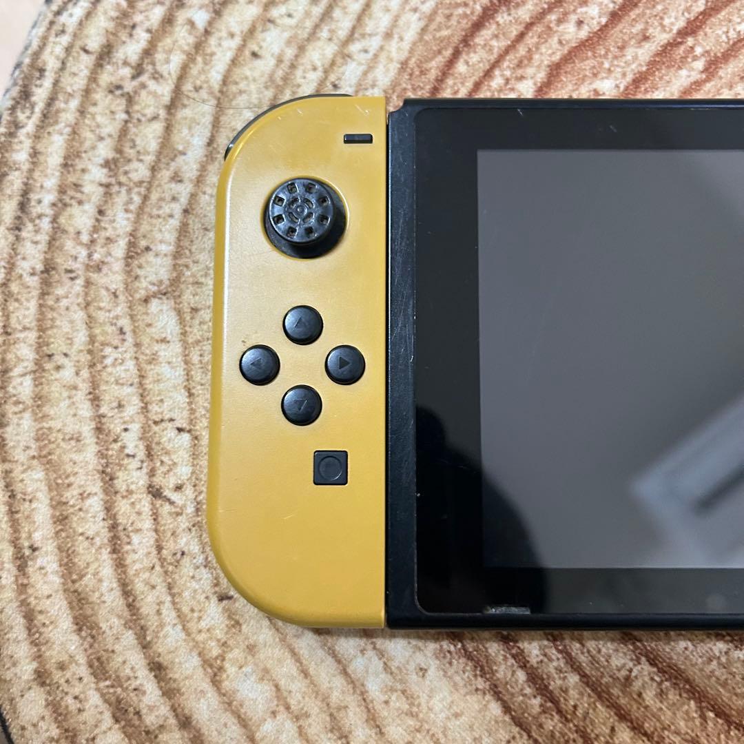 Nintendo Switch 本体ポケモンデザイン　ゲームカセット付き