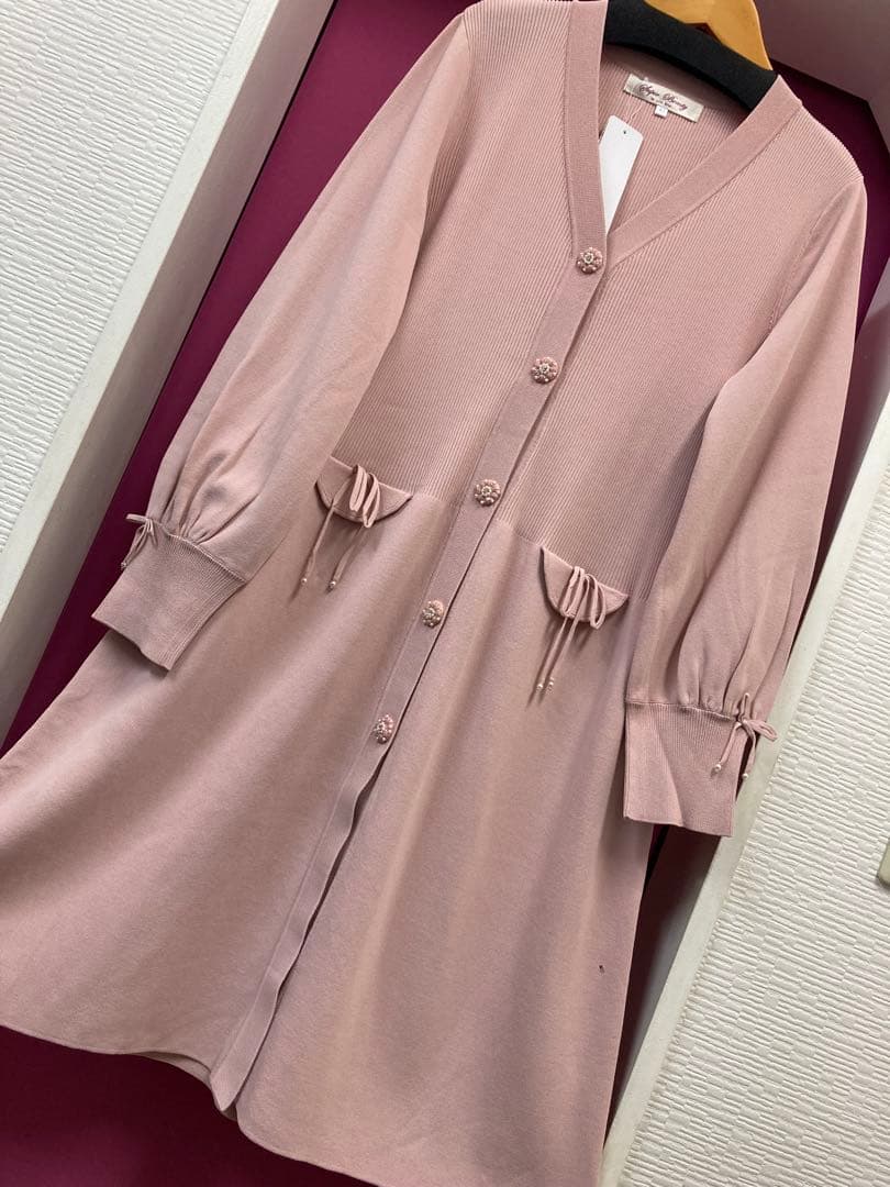 スーパービューティー♡前立てビジュー使いリブ編みVネックカーディガン