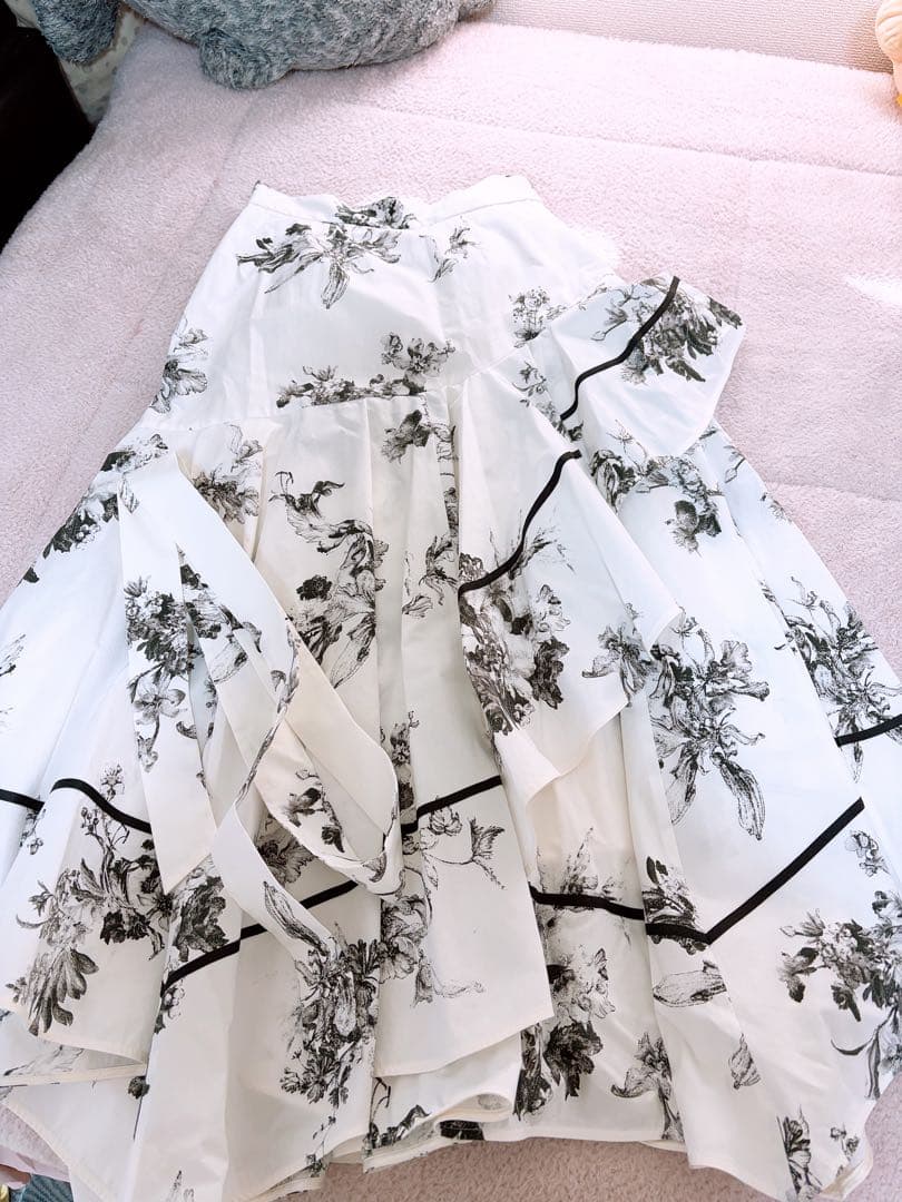 【即完売✨】ハンカチヘムスカート(FLOWER 0サイズ)