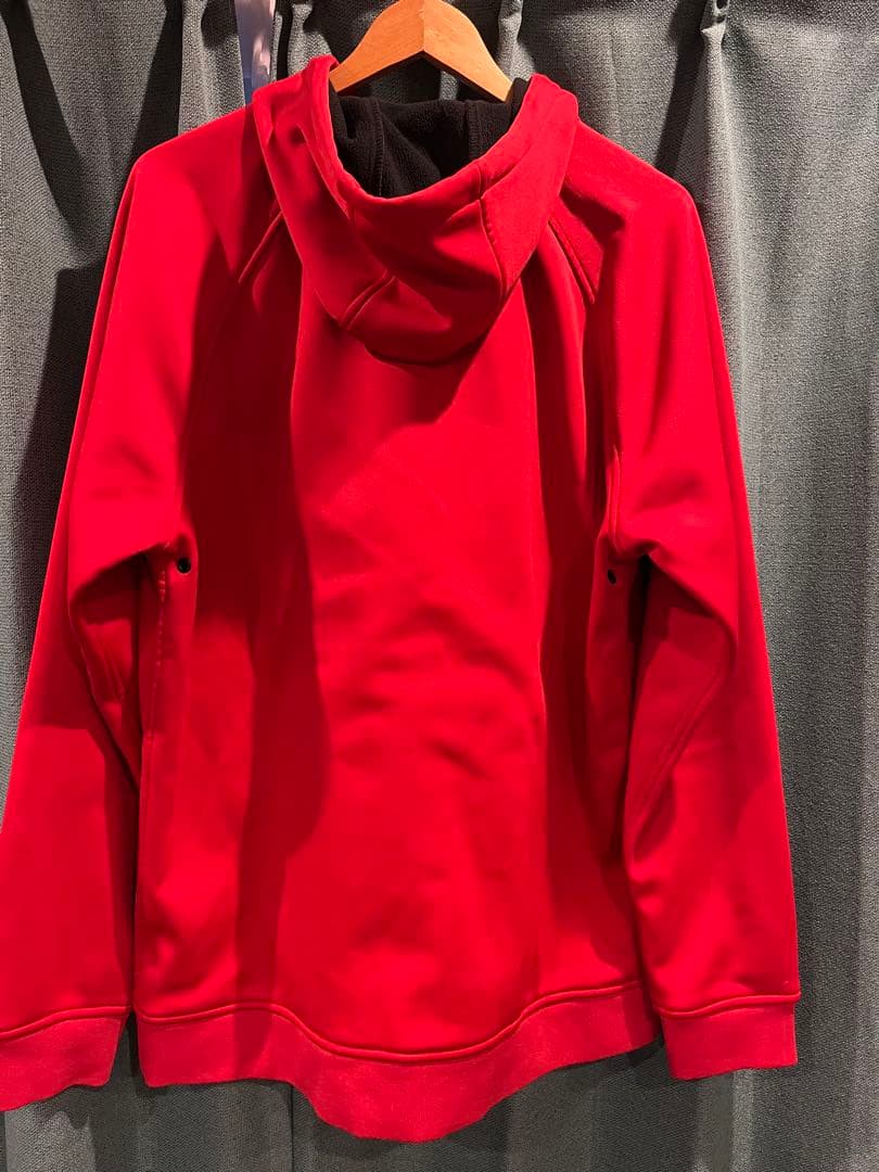686 シックスエイトシックス　撥水パーカー