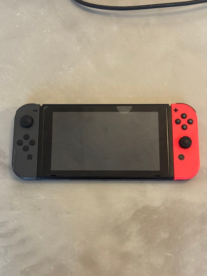 お得！ニンテンドースイッチNintendo Switch 本体 グレー/レッド