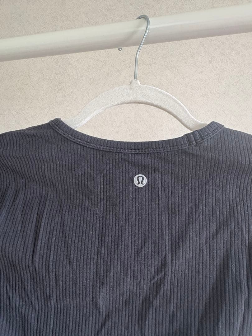 ルルレモン　ブラック長袖ヨガウェア サイズ4