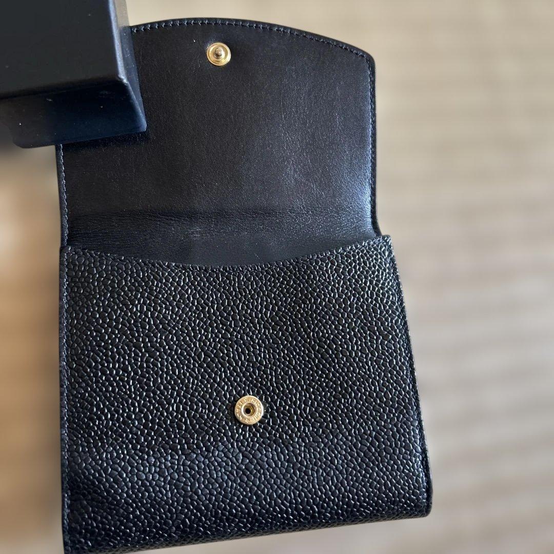 CHANEL黒二つ折り財布