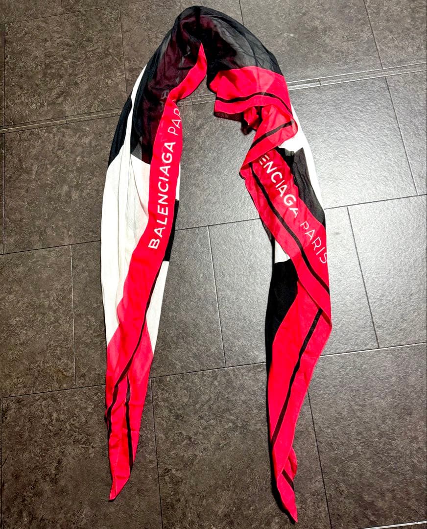 BALENCIAGA ロゴ入り ストール