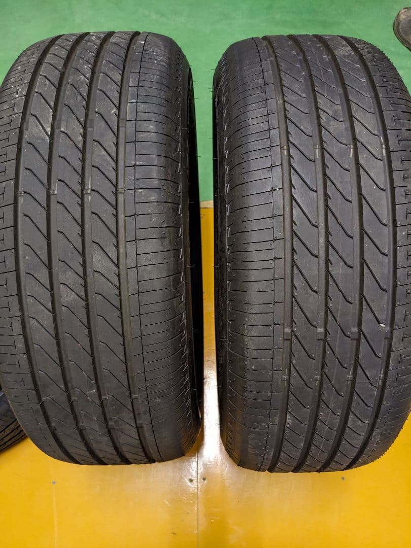 ブリジストントランザ　ノーマルタイヤTOO5　215/55R17