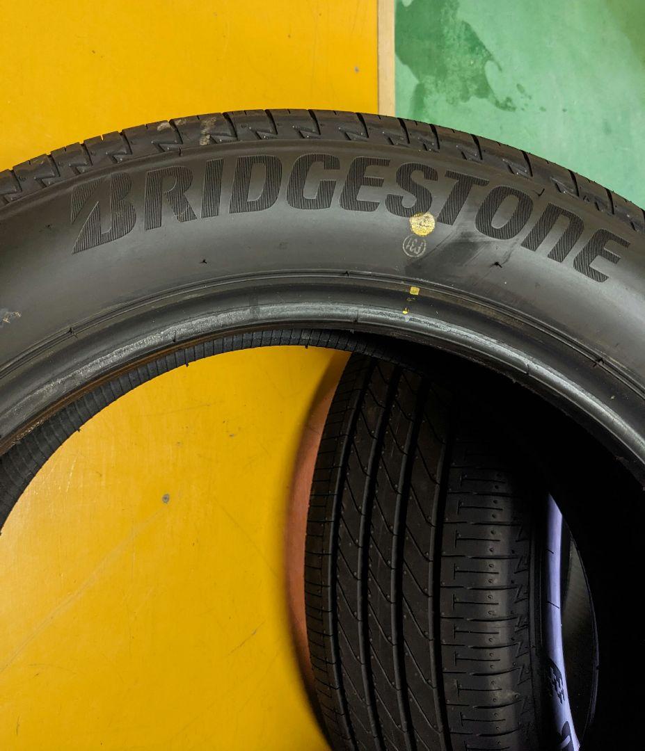 ブリジストントランザ　ノーマルタイヤTOO5　215/55R17