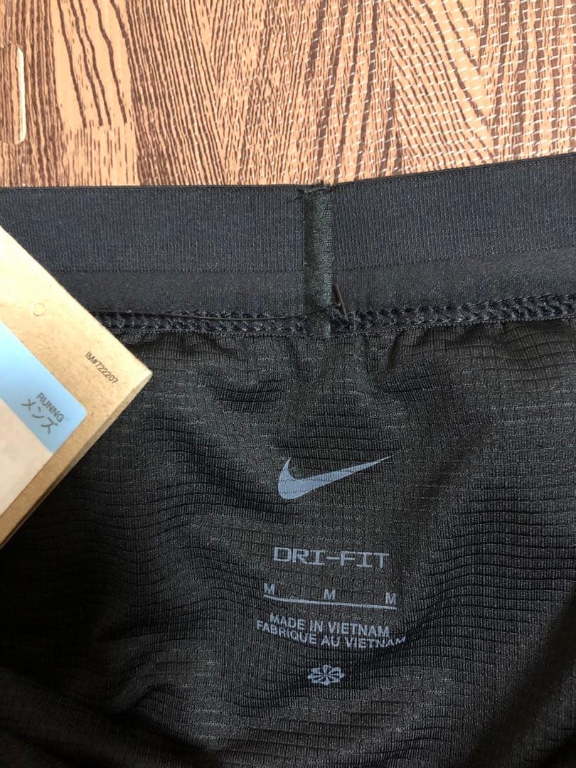 「新品」NIKEトレイルランニングショートパンツ