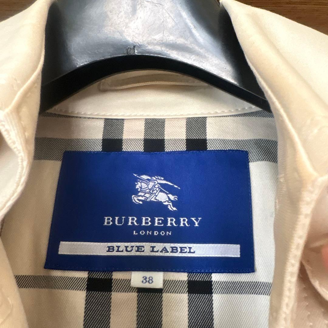 レディースBURBERRY ホワイトコートライナーなしの為値下したよ。入学式に！