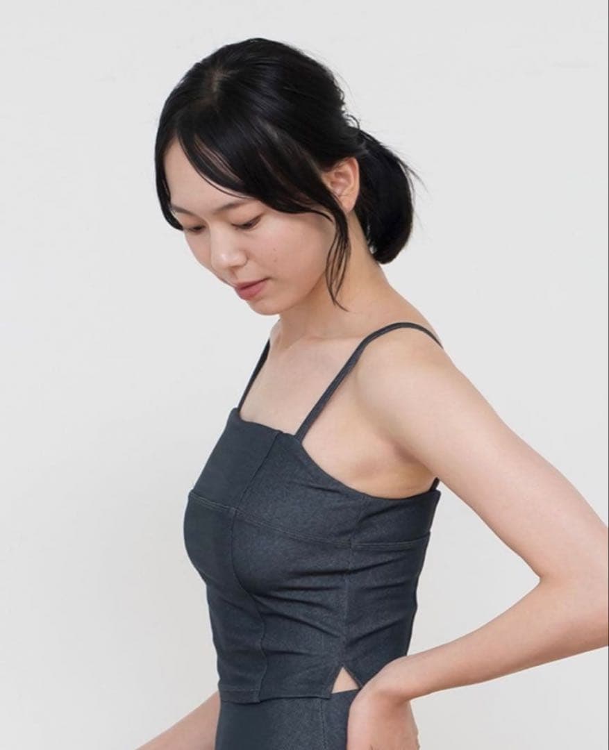 ぴょん子さん専用【SUKALA 】新品　リブデニムショートキャミソール　Mサイズ