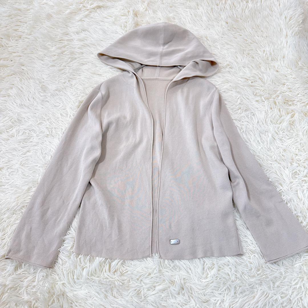 極美品　リラックスフーディ パーカー ロゴプレート ベージュ　40