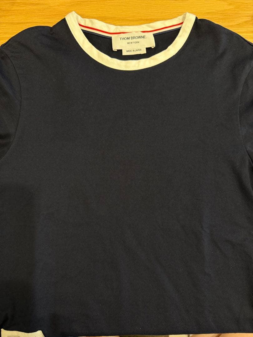 トムブラウン　Tシャツ