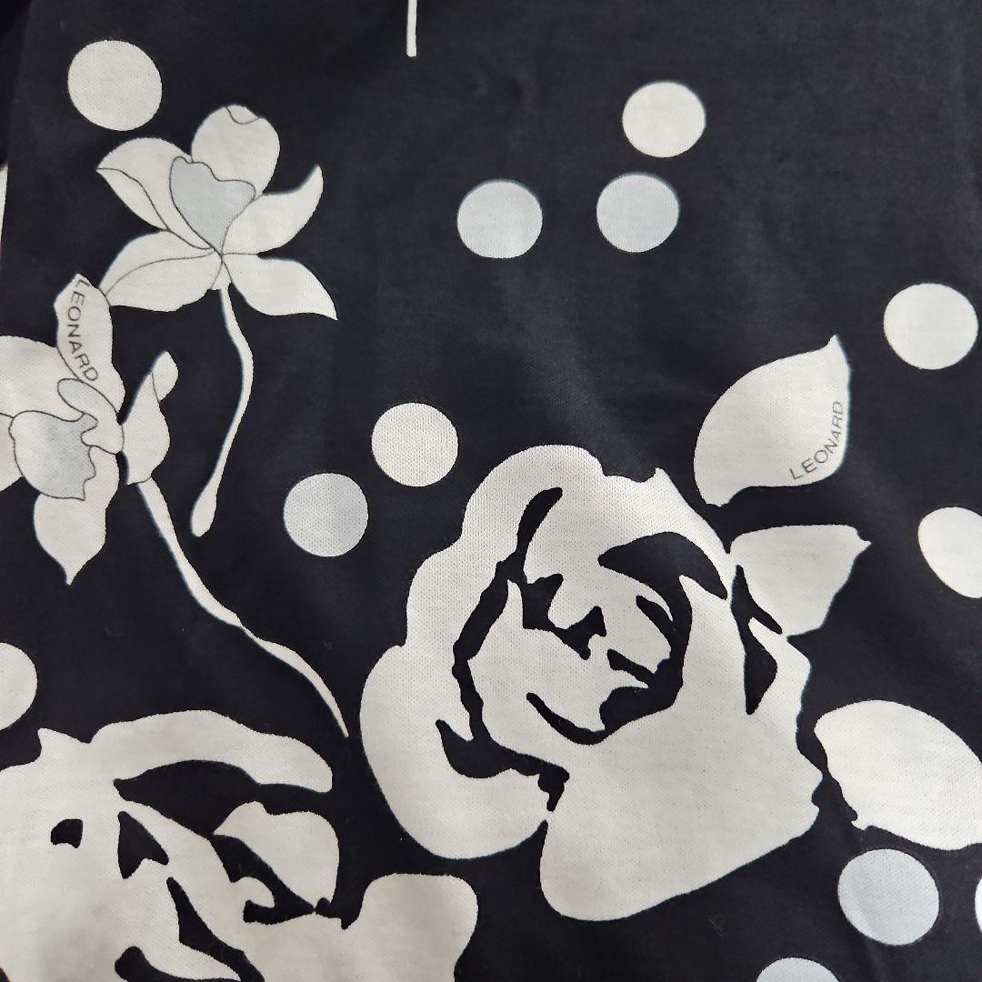 美品 LEONARD SPORT 長袖シャツ　白×黒　フラワー×ドット 38
