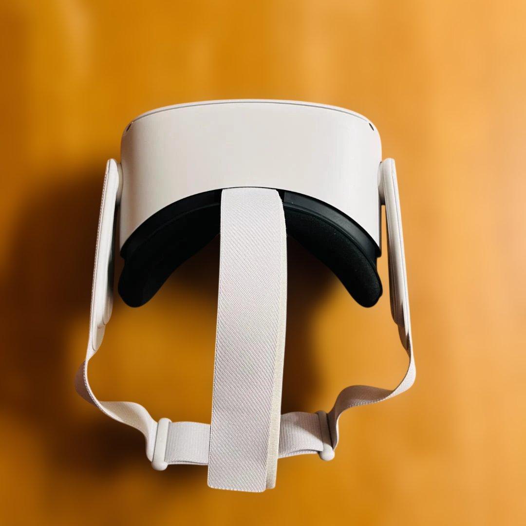  Quest 2 64GB VRヘッドセットとコントローラ