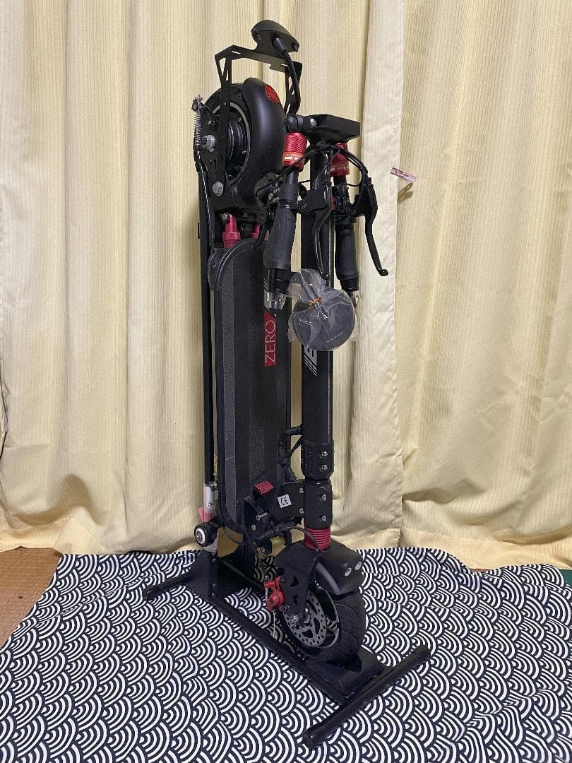「ら さん専用」SWLLOW ZERO9用　キックボードスタンド 美品