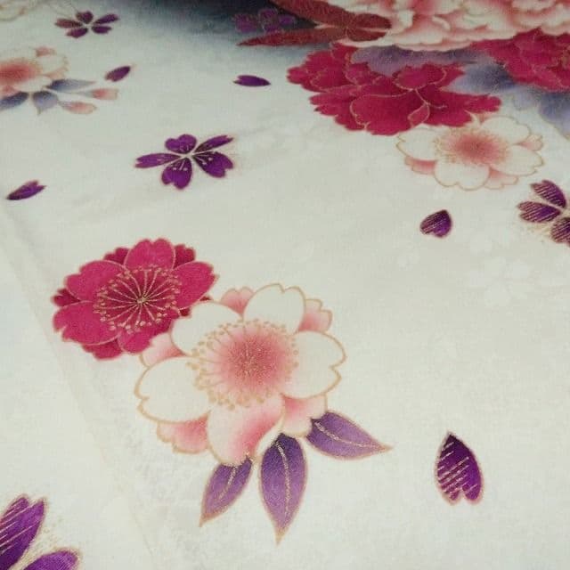 ぽよん☆☆☆✾ｍ2048＊美品 正絹 金駒刺繡 蝶 トール 振袖3点セット