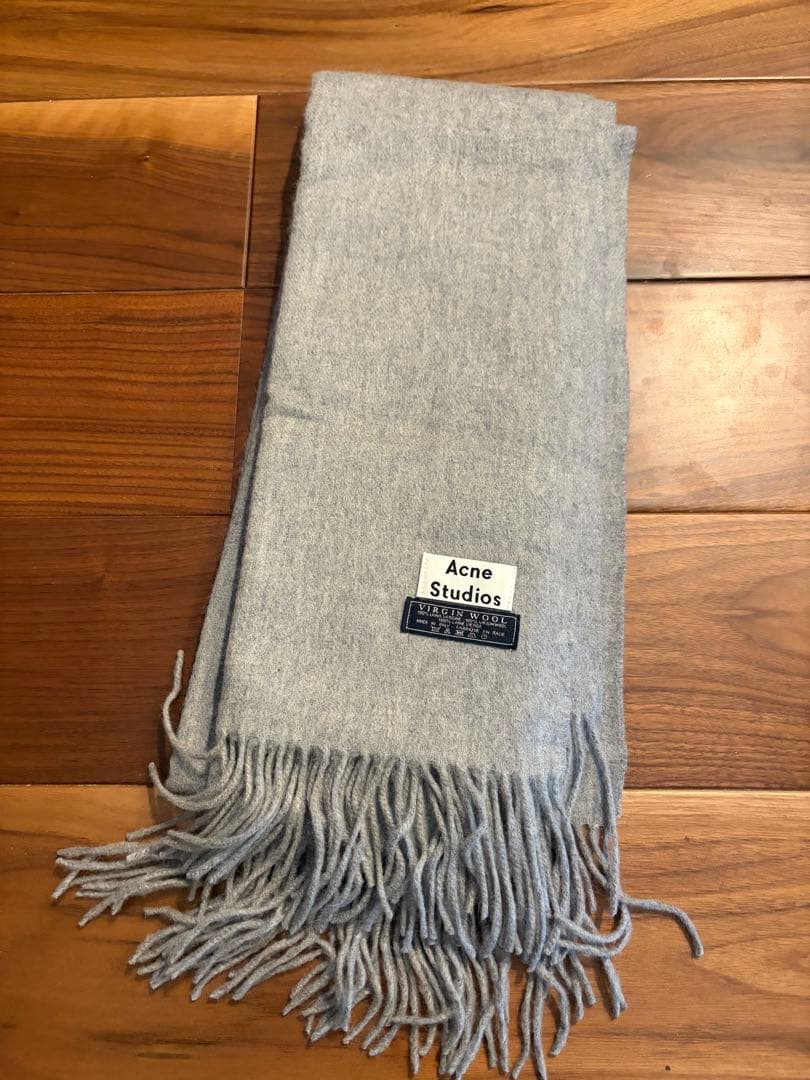 Acne Studios ライトグレー マフラー