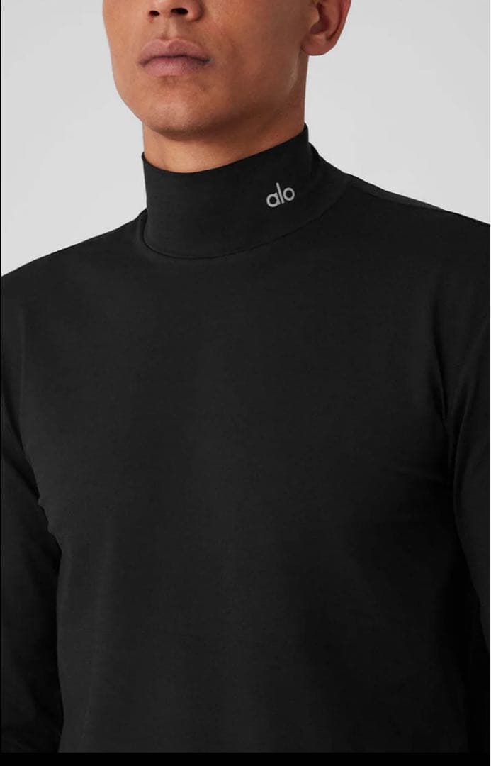 Alo Yoga Conquer Reform Mock Neck モックネック