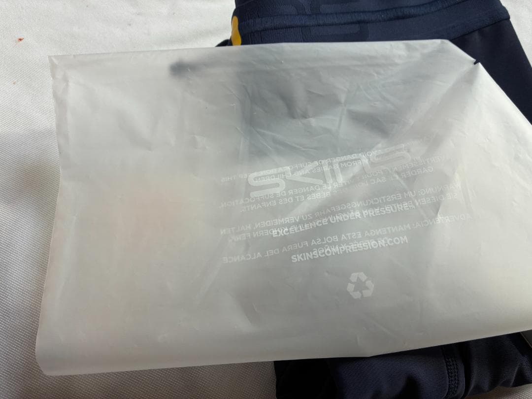 メ*2様 新品 スキンズ/SKINS 181-71310 XL ネイビー 定価1