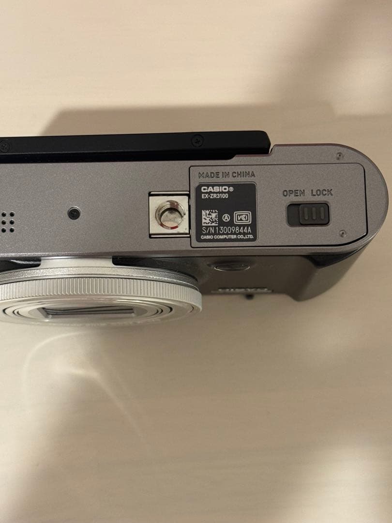 CASIO EXILIM EX-ZR3100 デジタルカメラ