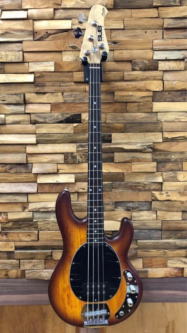 Sterling by MUSIC MAN SUB Series ベース