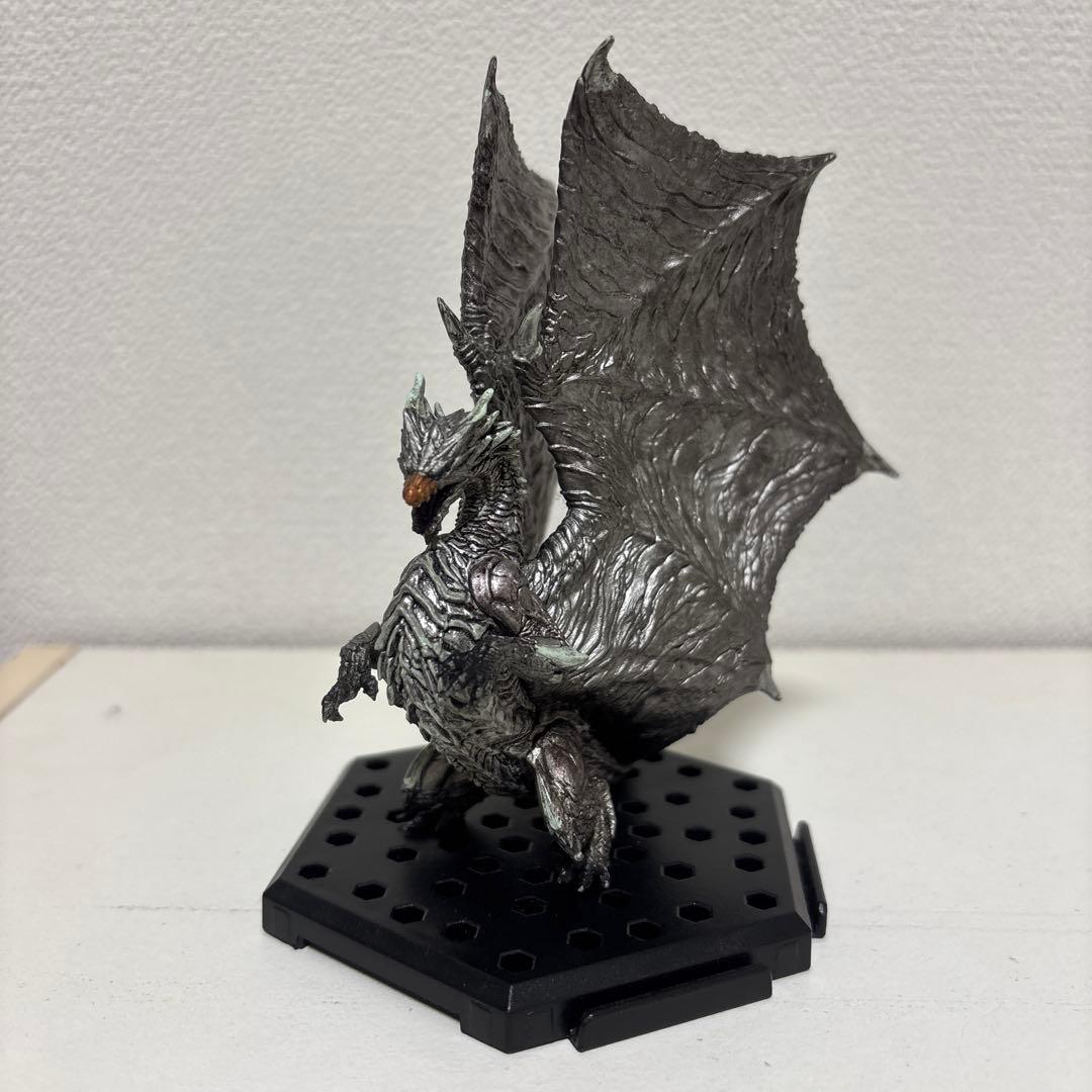 モンスターハンター 4体　フィギュア