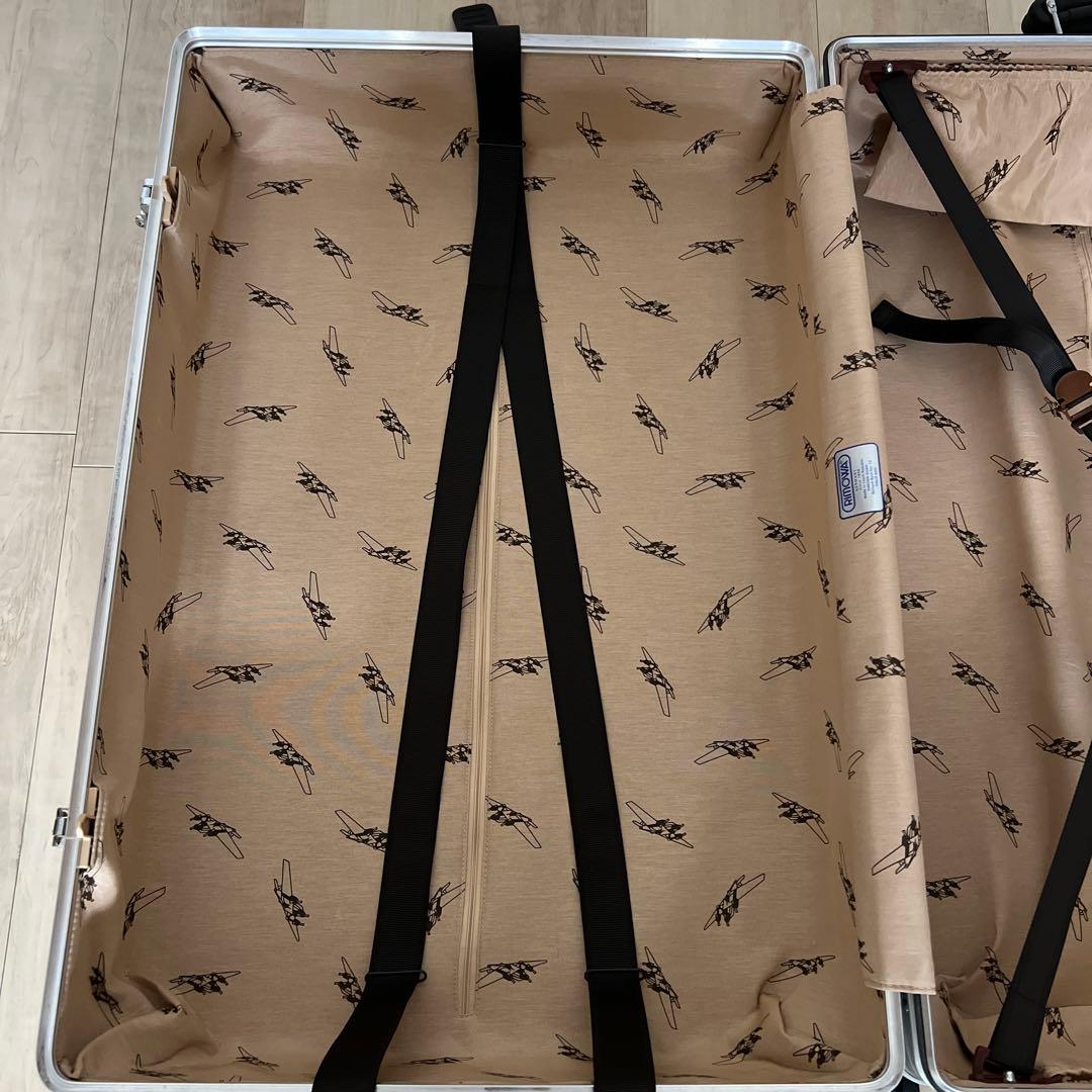 リモワ CLASSIC FLIGHT CHECK IN 84 L 4輪